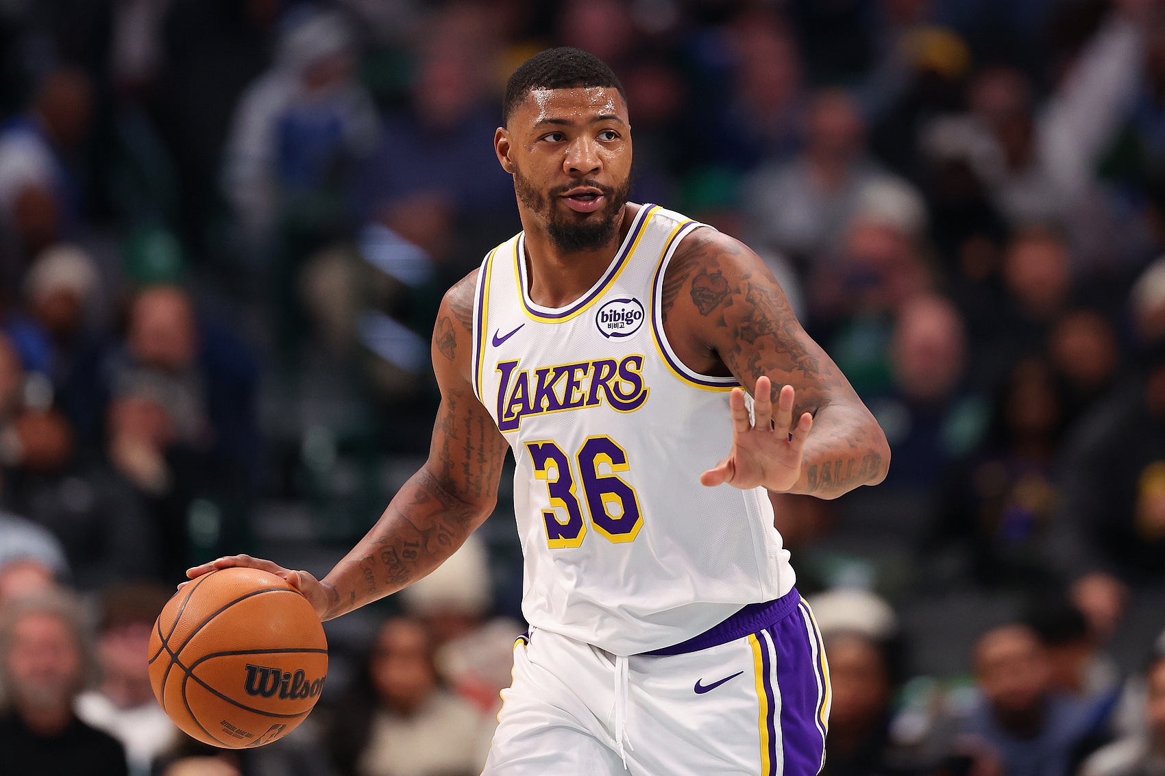 体育赛事-斯玛特：很高兴能和肯纳德再联手 他的投射能力可为我们拉开空间