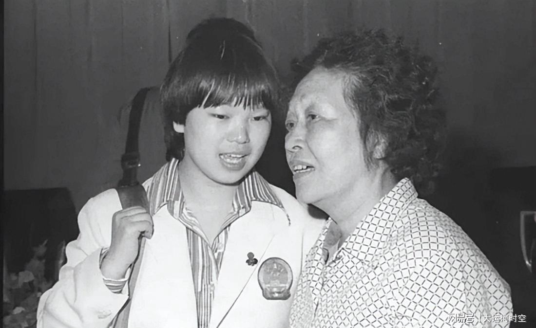 体育赛事-1989年，国乒“怪拍”倪夏莲无奈出走卢森堡，59岁仍征战国际赛场